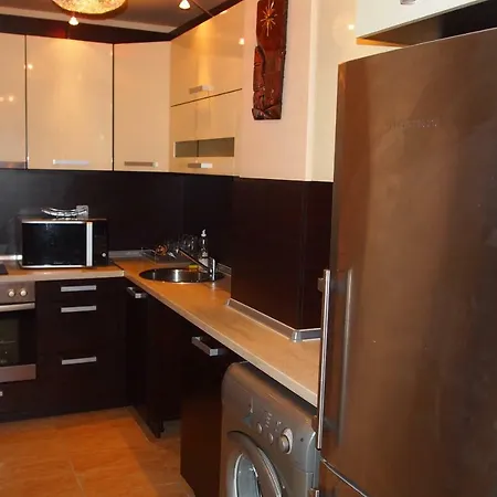 Апартамент Stylish Two Bedroom