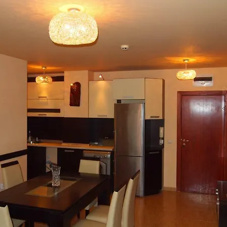 Апартамент Stylish Two Bedroom *