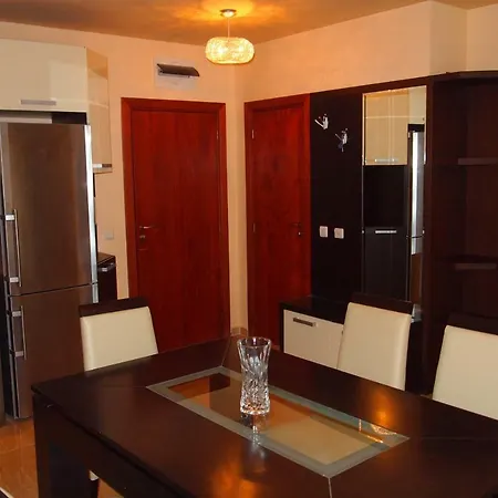 Stylish Two Bedroom Слънчев бряг