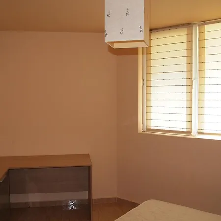 Апартамент Stylish Two Bedroom