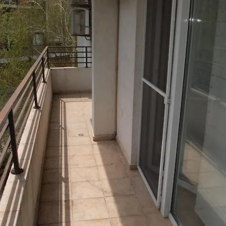 Апартамент Stylish Two Bedroom Слънчев бряг